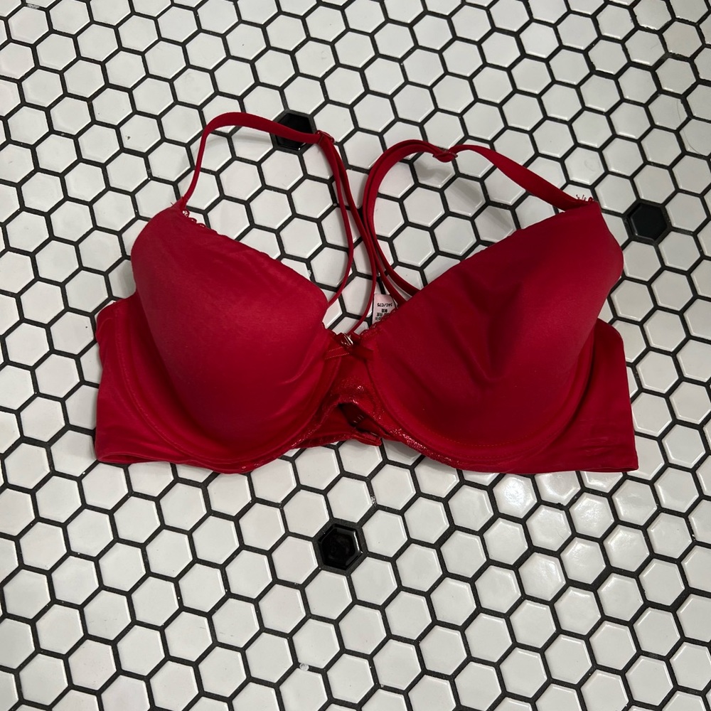Victoria’s Secret body by Victoria lined demi bra size 34C